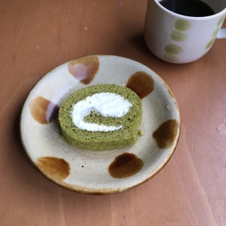 抹茶ロールケーキ